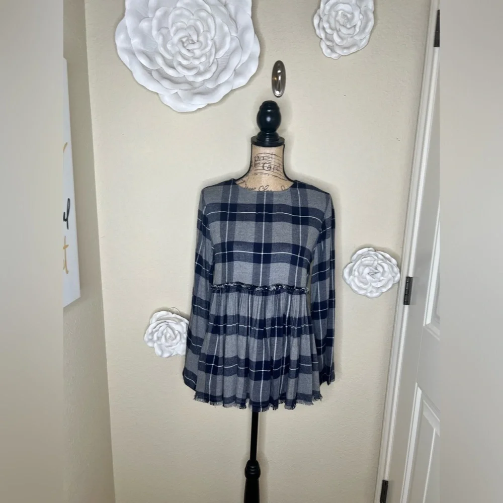 Philosophy Grey Navy & White Plaid Flannel Blouse Size Extra Small